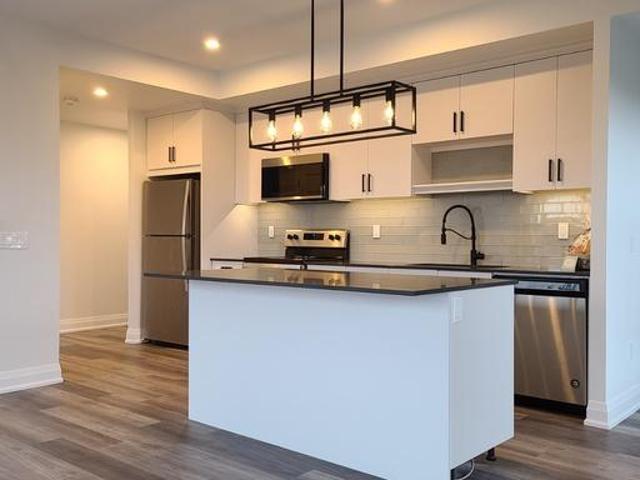 For Rent 2 Bedroom Condo Ayr ON DS104066488