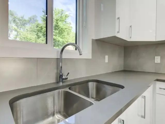 For Rent 2 Bedroom Condo Edmonton AB DS102306463
