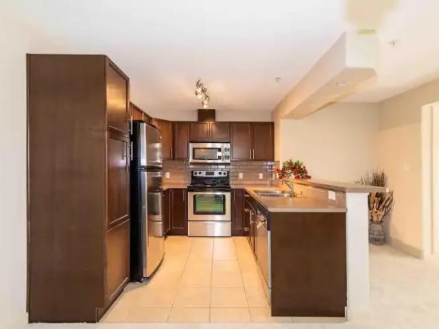 For Rent 2 Bedroom Condo Edmonton AB DS103920458