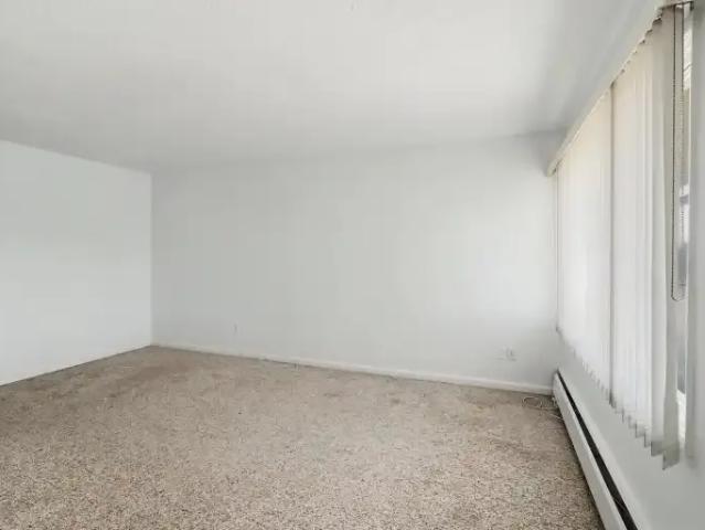 For Rent 2 Bedroom Condo Edmonton AB DS103091527