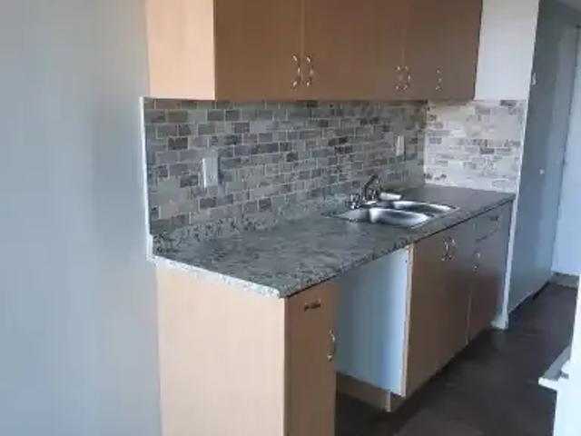 For Rent 2 Bedroom Condo Edmonton AB DS103151692