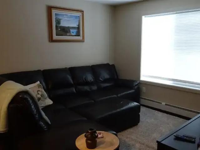 For Rent 2 Bedroom Condo Edmonton AB DS104681129
