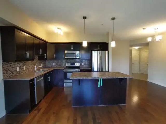 For Rent 2 Bedroom Condo Edmonton AB DS104876816
