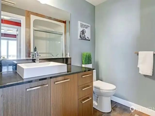 For Rent 2 Bedroom Condo Edmonton AB DS104178763