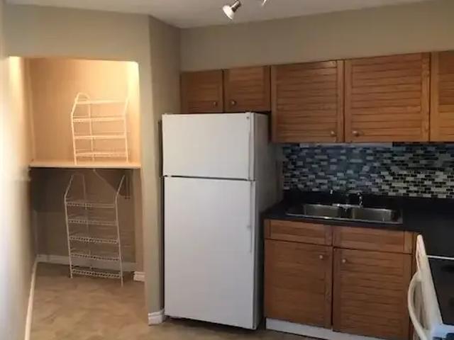For Rent 2 Bedroom Condo Edmonton AB DS104178765