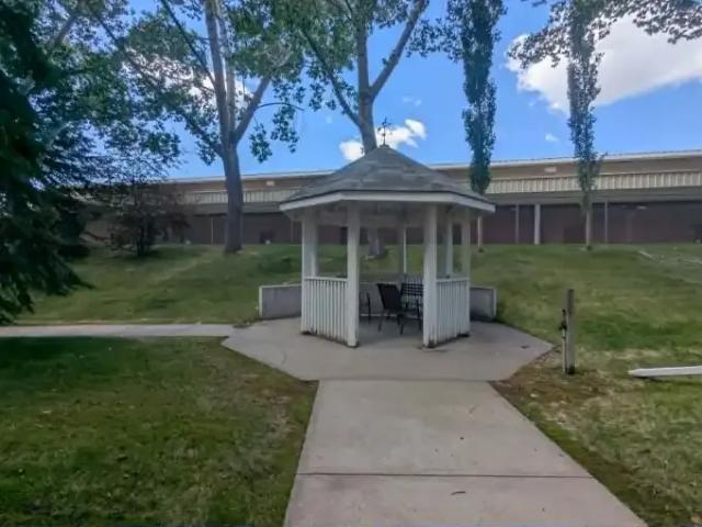For Rent 2 Bedroom Condo Edmonton AB DS104182384