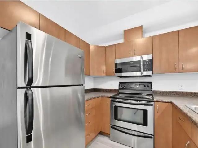 For Rent 2 Bedroom Condo Edmonton AB DS105150817