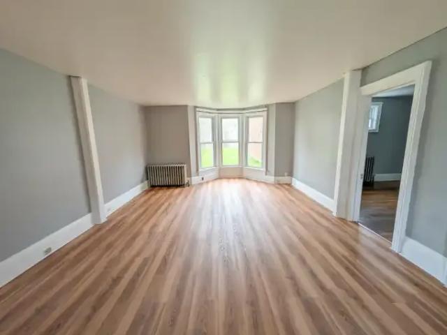For Rent 2 Bedroom Condo Fort Erie ON DLS102846449