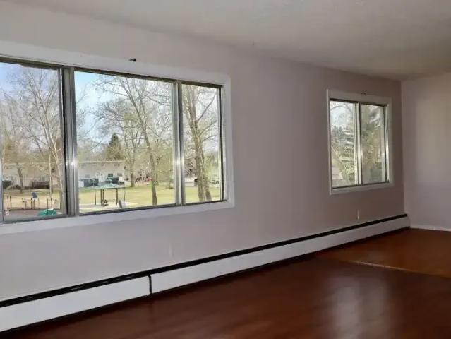 For Rent 2 Bedroom Condo Fort Saskatchewan AB DS104224637