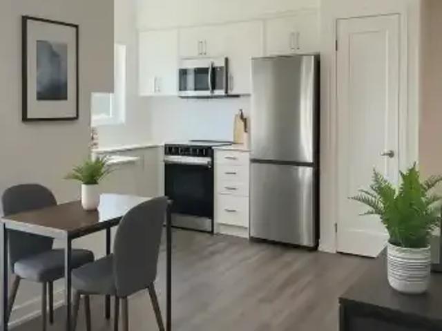 For Rent 2 Bedroom Condo Fergus ON DS104470606