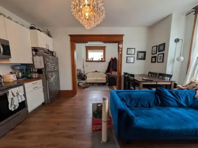 For Rent 2 Bedroom Condo Hamilton ON DS102846450