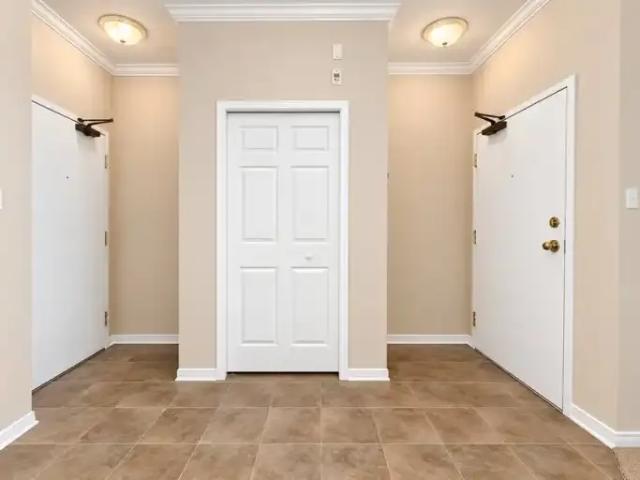 For Rent 2 Bedroom Condo Orleans ON DS104224598