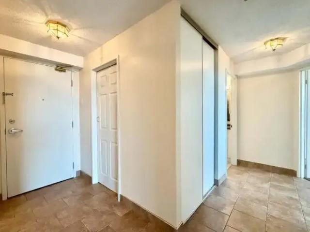 For Rent 2 Bedroom Condo Ottawa ON DS102339032