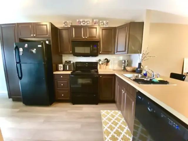 For Rent 2 Bedroom Condo Strathmore AB DS104181794