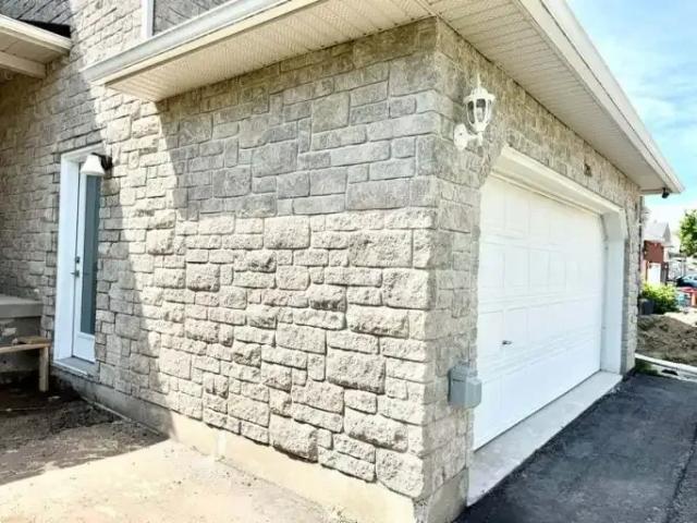 For Rent 2 Bedroom Condo Russell ON DS103879353