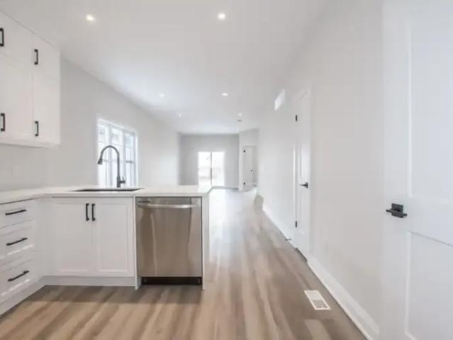 For Rent 2 Bedroom Condo Welland ON DLS102846391