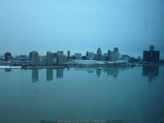 For Rent 2 Bedroom Condo Windsor ON DS103010771