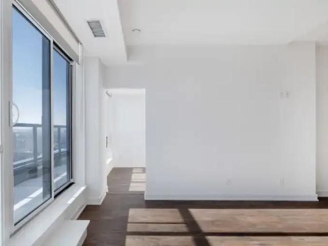 For Rent 2 Bedroom Condo Toronto ON DS102551569