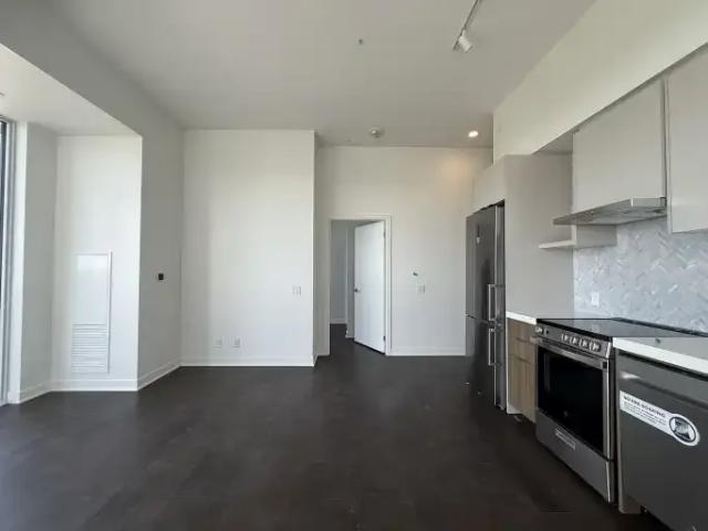 For Rent 2 Bedroom Condo Vaughan ON DS102794873
