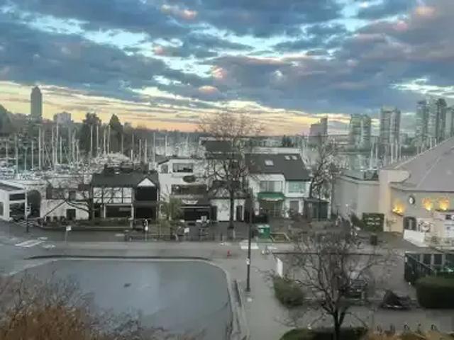 For Rent 2 Bedroom Condo Vancouver BC DS104433767