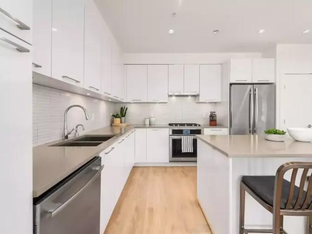 For Rent 2 Bedroom Condo Vancouver BC DS103611361