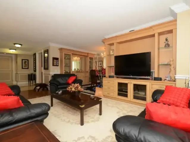 For Rent 2 Bedroom Apartment Mississauga ON DS103879376