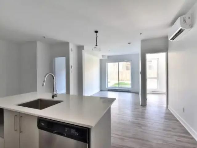 For Rent 2 Bedroom Apartment Montreal QC DS101554166