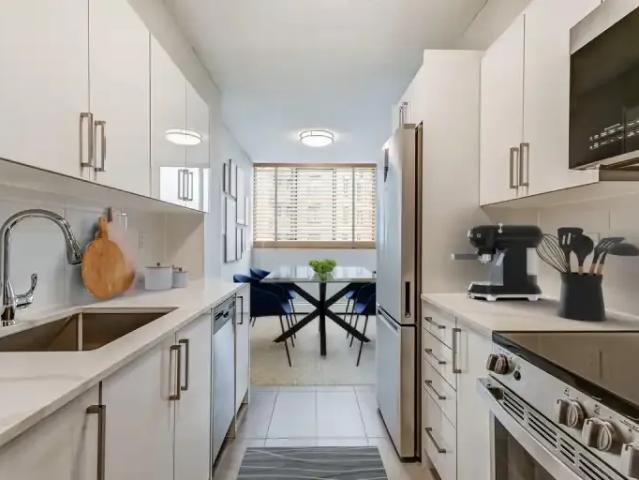 For Rent 2 Bedroom Apartment Oakville ON DS104469592