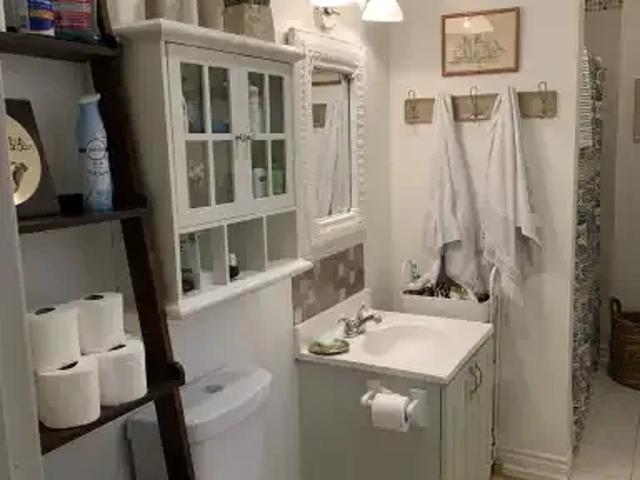 For Rent 2 Bedroom Apartment Oshawa ON DS102951680