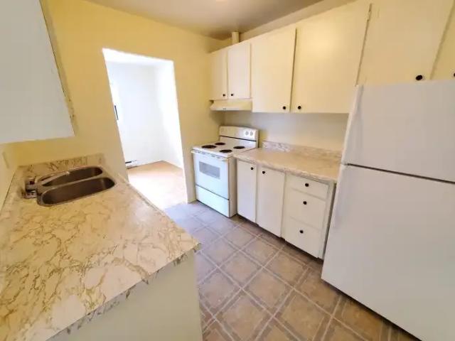 For Rent 2 Bedroom Apartment Oshawa ON DS103090911