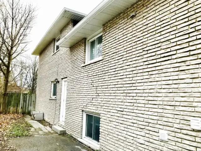 For Rent 2 Bedroom Apartment Oshawa ON DS104888639