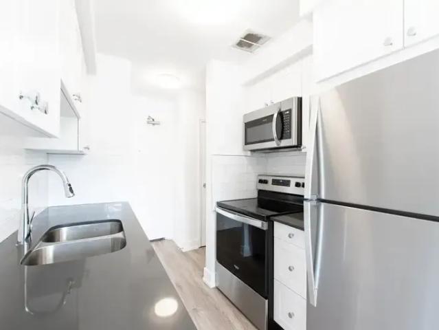 For Rent 2 Bedroom Apartment Oshawa ON DS94182160