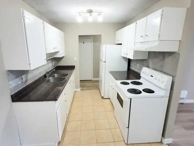 For Rent 2 Bedroom Apartment Abbotsford BC DS103593715