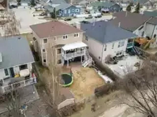 For Rent 2 Bedroom Apartment Airdrie AB DS102715376