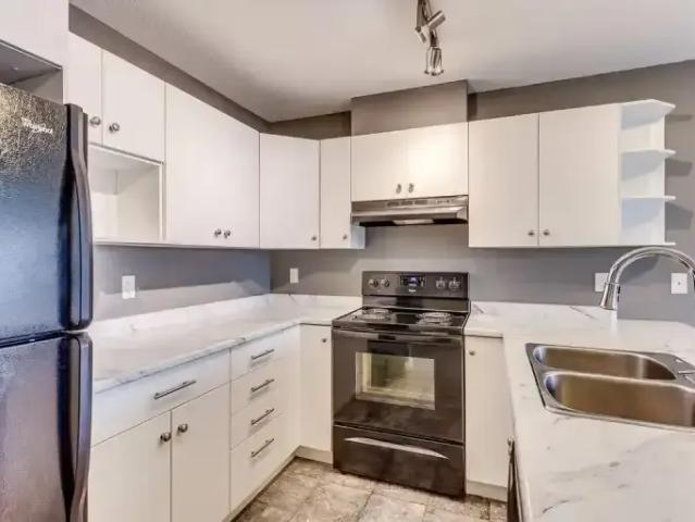 For Rent 2 Bedroom Apartment Airdrie AB DS103878908