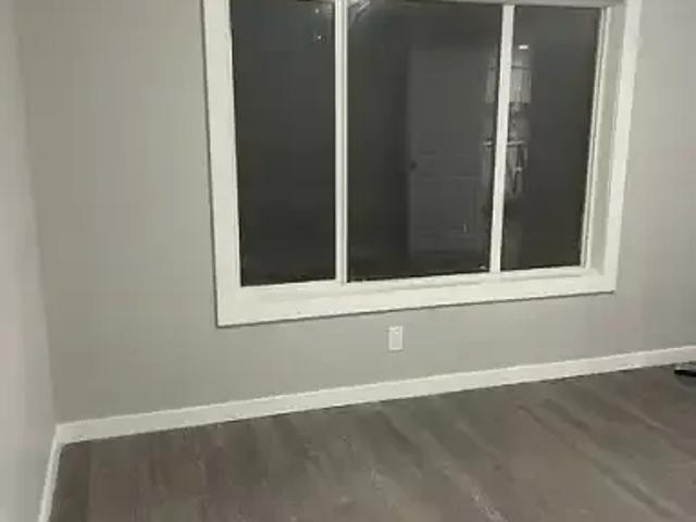 For Rent 2 Bedroom Apartment Airdrie AB DS104434317