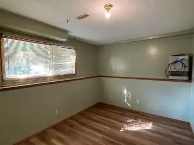 For Rent 2 Bedroom Apartment Airdrie AB DS104179340