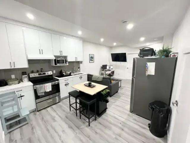 For Rent 2 Bedroom Apartment Airdrie AB DS104181563