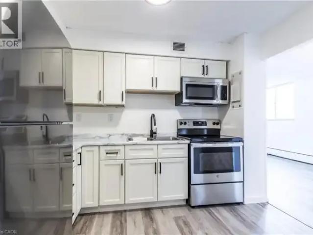 For Rent 2 Bedroom Apartment Burlington ON DS105048065