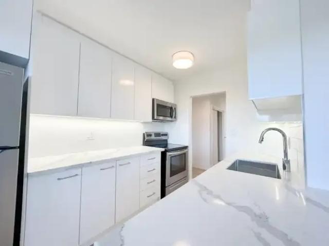 For Rent 2 Bedroom Apartment Burlington ON DS105087355