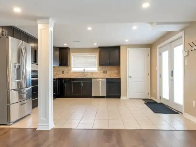 For Rent 2 Bedroom Apartment Barrie ON DS102085765