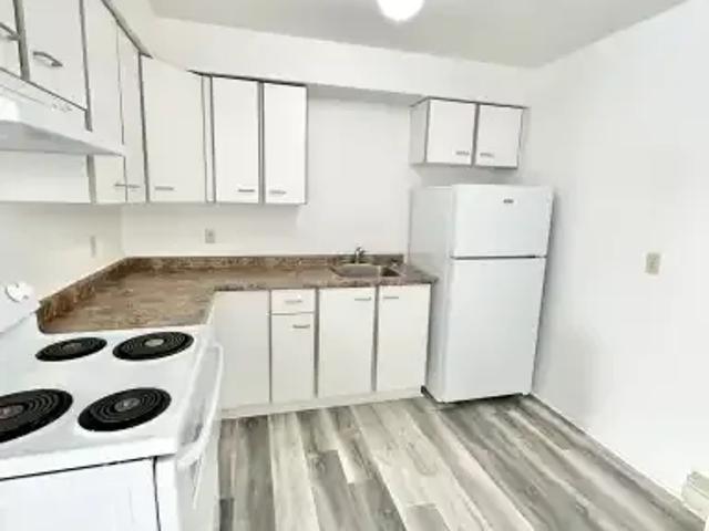 For Rent 2 Bedroom Apartment Barrie ON DS102883458