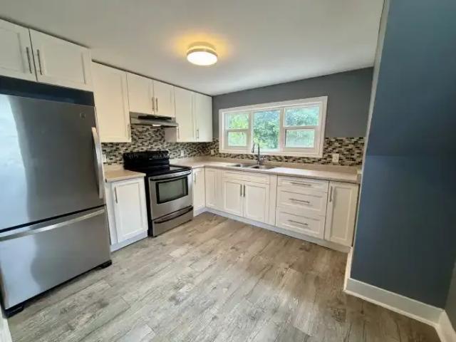 For Rent 2 Bedroom Apartment Barrie ON DS103379934
