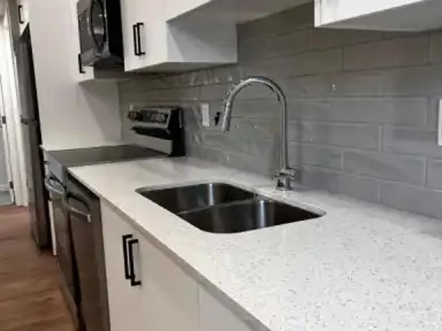For Rent 2 Bedroom Apartment Calgary AB DS99223106