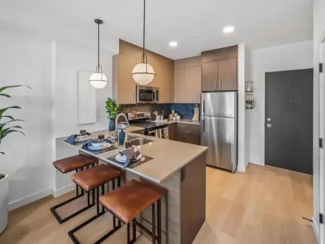 For Rent 2 Bedroom Apartment Calgary AB DS99720042