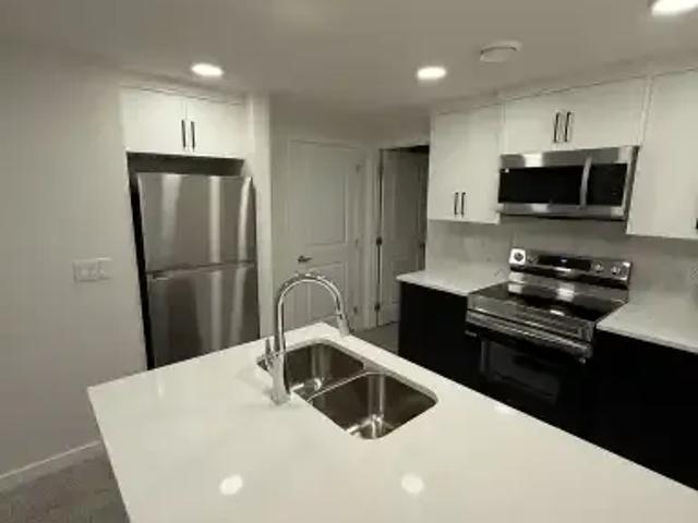 For Rent 2 Bedroom Apartment Calgary AB DS100940981