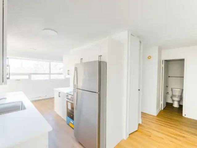 For Rent 2 Bedroom Apartment Calgary AB DS101015240