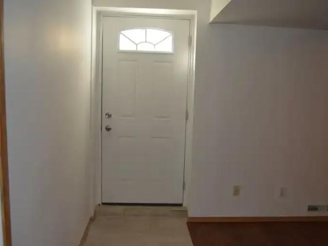 For Rent 2 Bedroom Apartment Calgary AB DS101185198