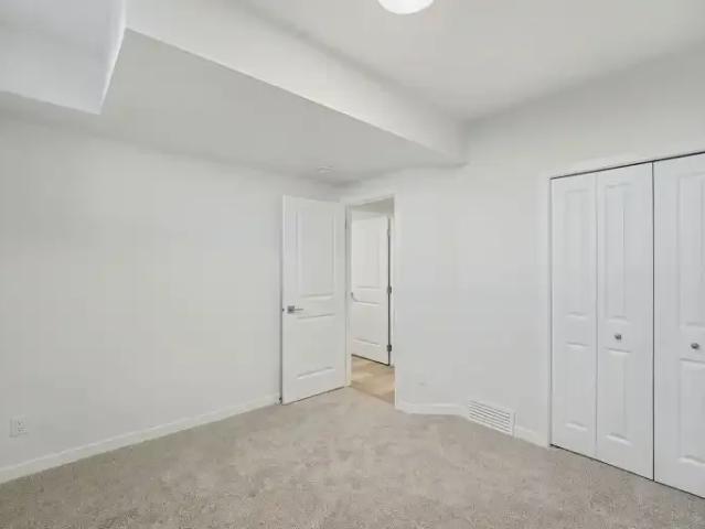 For Rent 2 Bedroom Apartment Calgary AB DS101366913