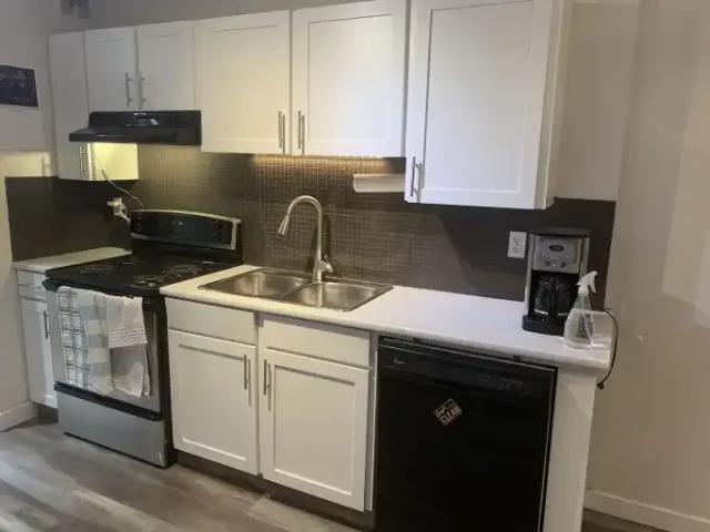 For Rent 2 Bedroom Apartment Calgary AB DS102658239